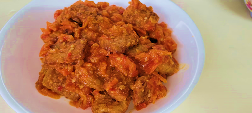 Tempeh with tomato sauce